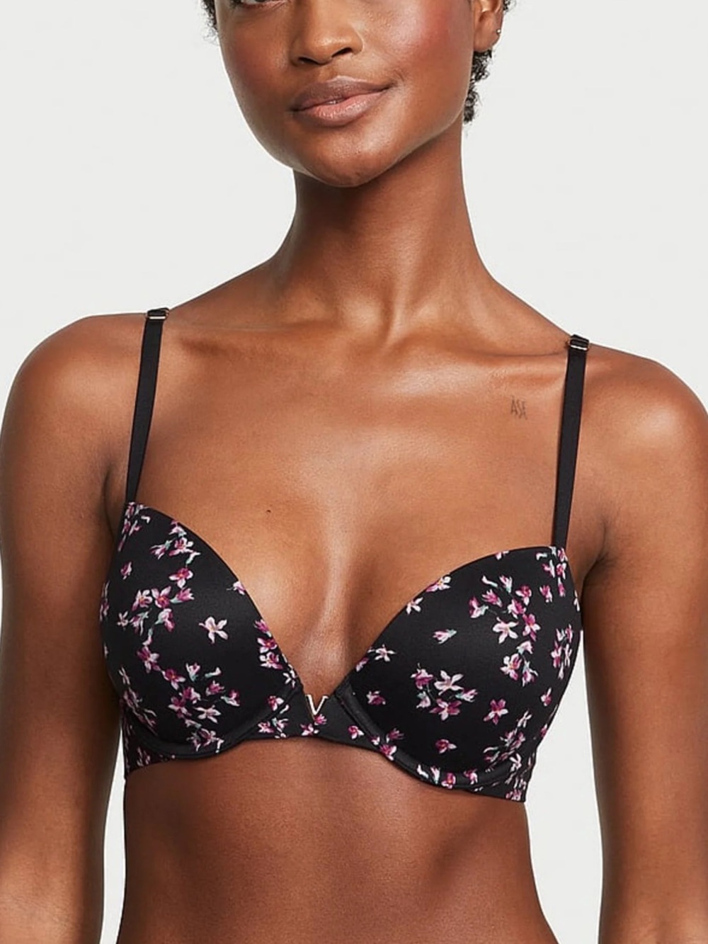 Victorias Secret Love Cloud Black Floral Push Up Plunge Bra Size 34B NWT